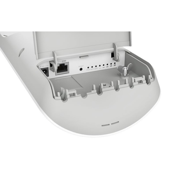 AP 2.4GHz, 30dBm, antena de 12dBi 120º, x1 Gigabit, x1 SFP, L4