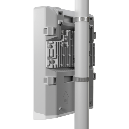 Cloud Router de Exterior, 800MHz CPU, 256MB RAM, x4 SFP+, x5 SFP, x1Gb, L5, RouterOS