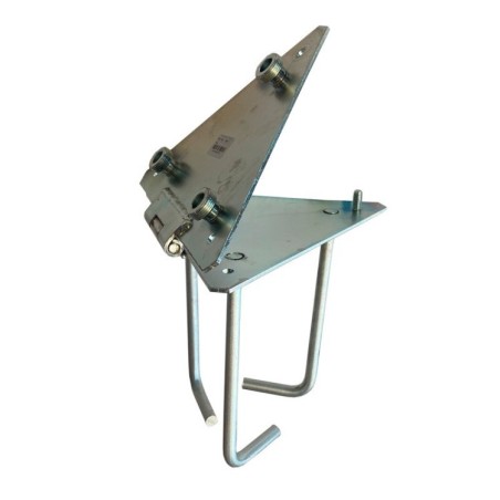 Base abatible reforzada con garras para torres de 180mts, placa de 300x4mm (tornillos W7/8)