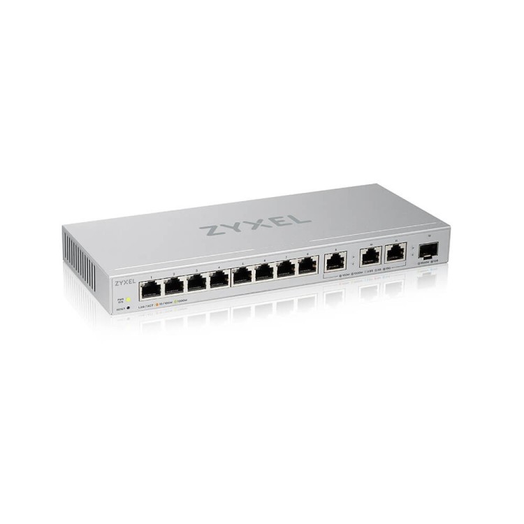 Switch de escritorio, gestionable, x8Gb, x3 1/2.5/5/10G, x1 SFP+. Escritorio/Rack