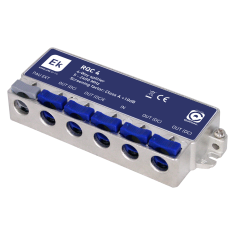 Distribuidor de 4 salidas, tipo QuiCoax. Con paso de corriente DC. 5-2400Mhz. 8,1dB (862MHz) / 10dB,(2300MHz).