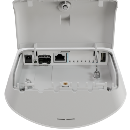 AP Wifi6 2.4/5GHz, 28dBm, 15dBi. Puerto Gb con POE-in, puerto SFP 2.5Gb, L4