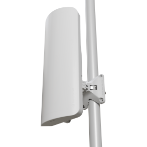 AP Wifi6 2.4/5GHz, 28dBm, 15dBi. Puerto Gb con POE-in, puerto SFP 2.5Gb, L4