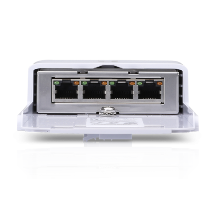 Switch de exterior con 4 puertos GIGABIT POE (x1 POE IN / x3 POE OUT)