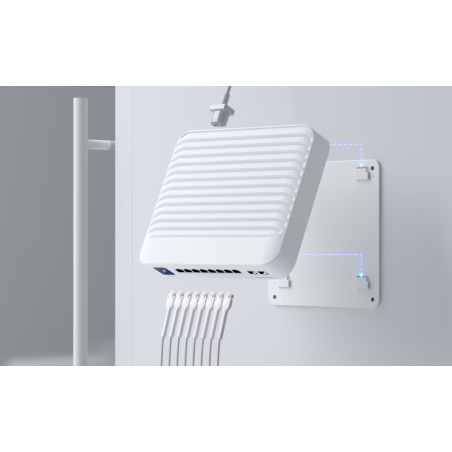 UniFi Switch capa 3 con 8 puertos GbE RJ45 (6 PoE+ y 2 PoE++) y 2 puertos 10G SFP+, 120W