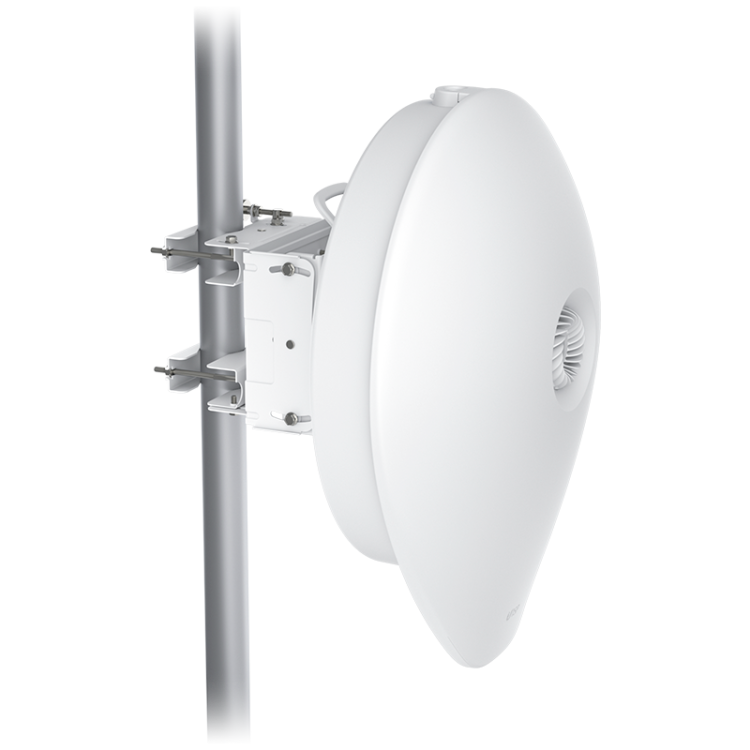 AP de exterior (solo PTP) 60Ghz (con backup en 5Ghz), puerto SFP+, hasta 4Km, GPS, 60GHz: 1.6º, 5Ghz: 5º, Bluetooth (APP UISP®
