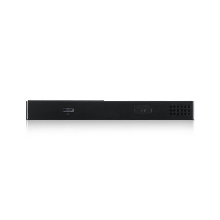 Router 5G portátil, Wifi 6 (AX1800), 4500mAh Li-ion, Nano-SIM, USB 3.1 C, 2.4" pantalla LCD