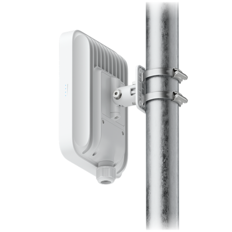 Router 5G Ubiquiti U5G-Max-Outdoor - exterior 2.5GbE